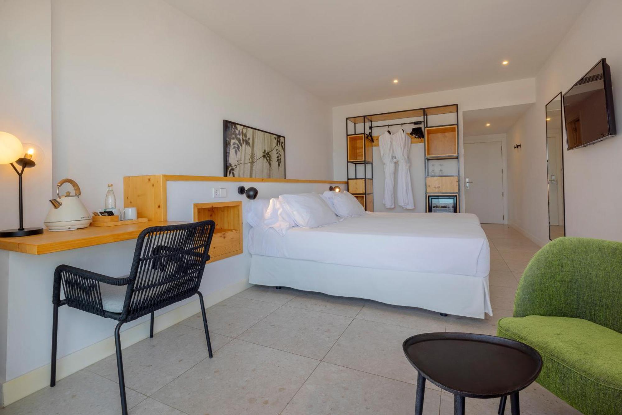 Hm Ayron Park - Adults Only Hotel Playa de Palma  Kültér fotó A room at the hotel