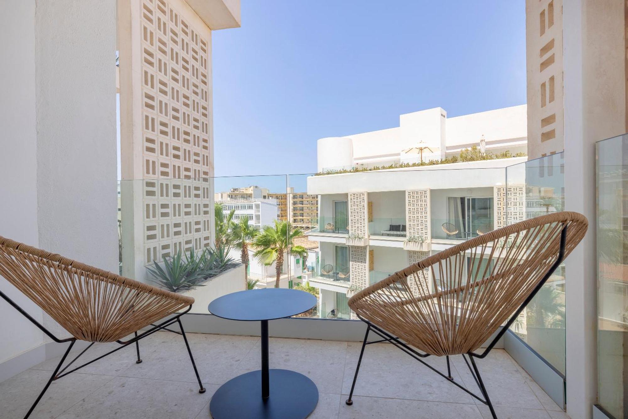 Hm Ayron Park - Adults Only Hotel Playa de Palma  Kültér fotó A balcony at the hotel