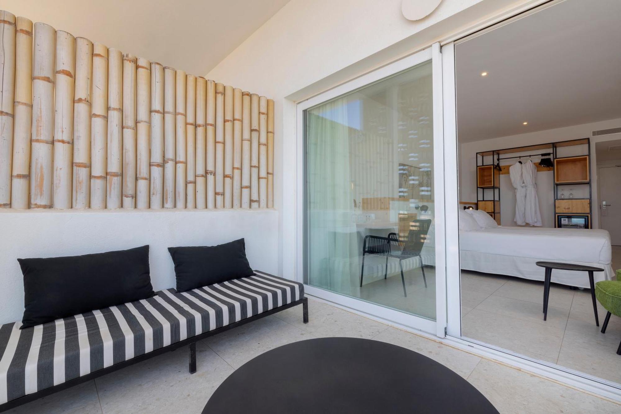 Hm Ayron Park - Adults Only Hotel Playa de Palma  Kültér fotó A sliding door