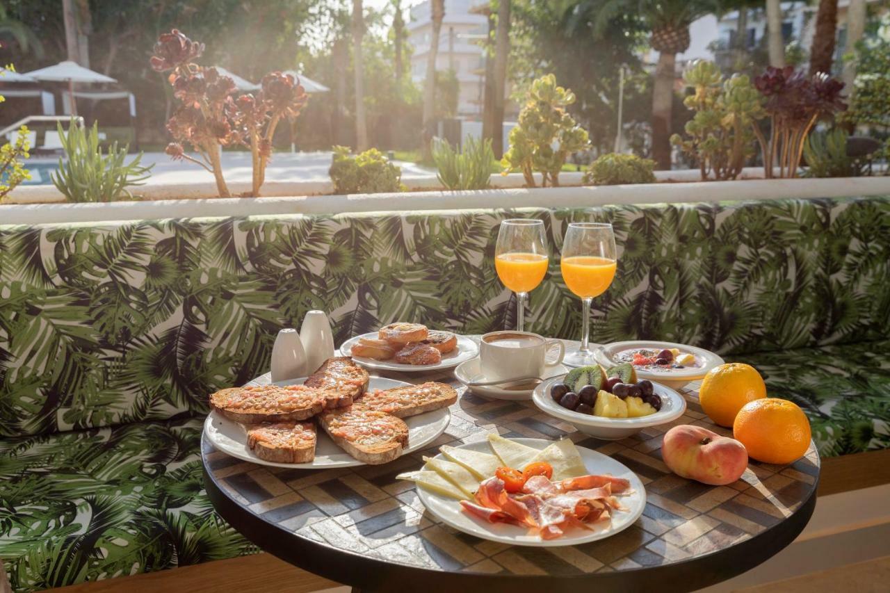 Hm Ayron Park - Adults Only Hotel Playa de Palma  Kültér fotó A typical breakfast